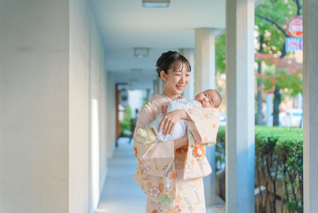 水天宮 1階でのお宮参り 家族写真 出張撮影