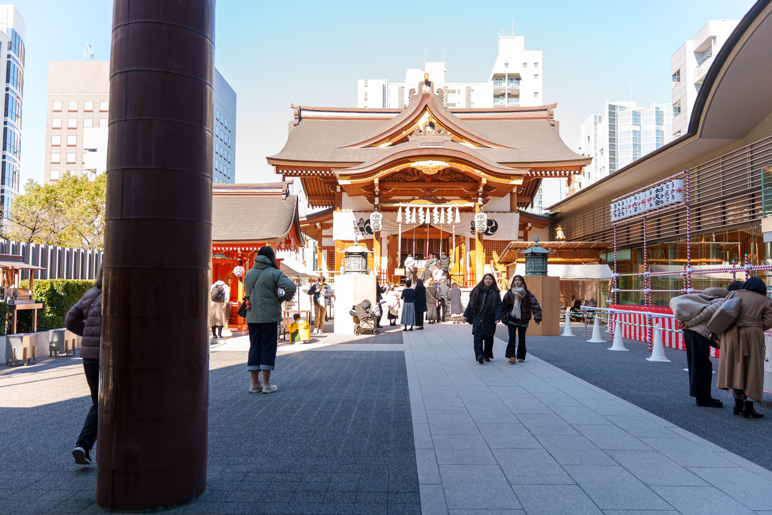 水天宮 本殿前でのお宮参り出張撮影