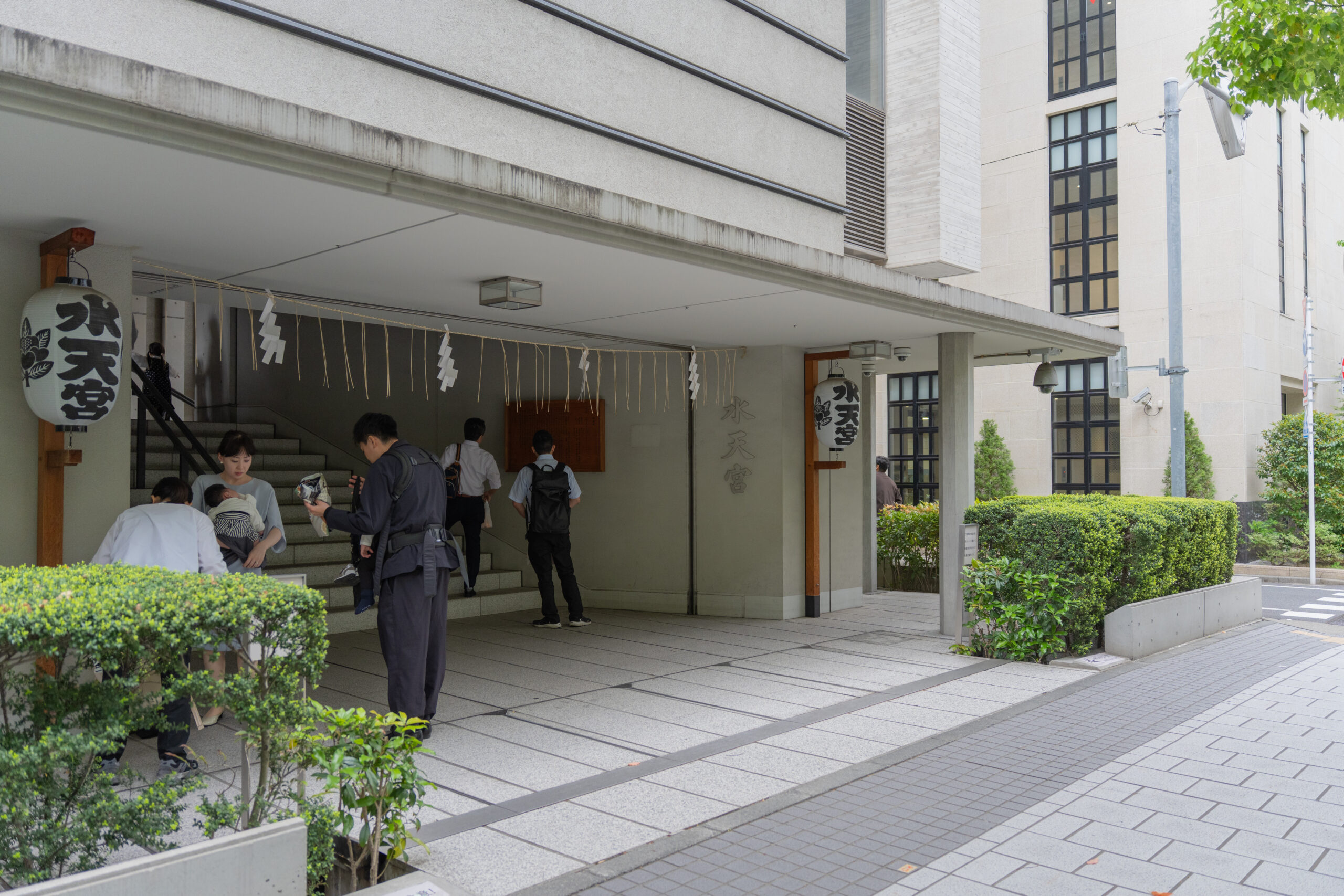 水天宮 提灯横での家族写真 出張撮影