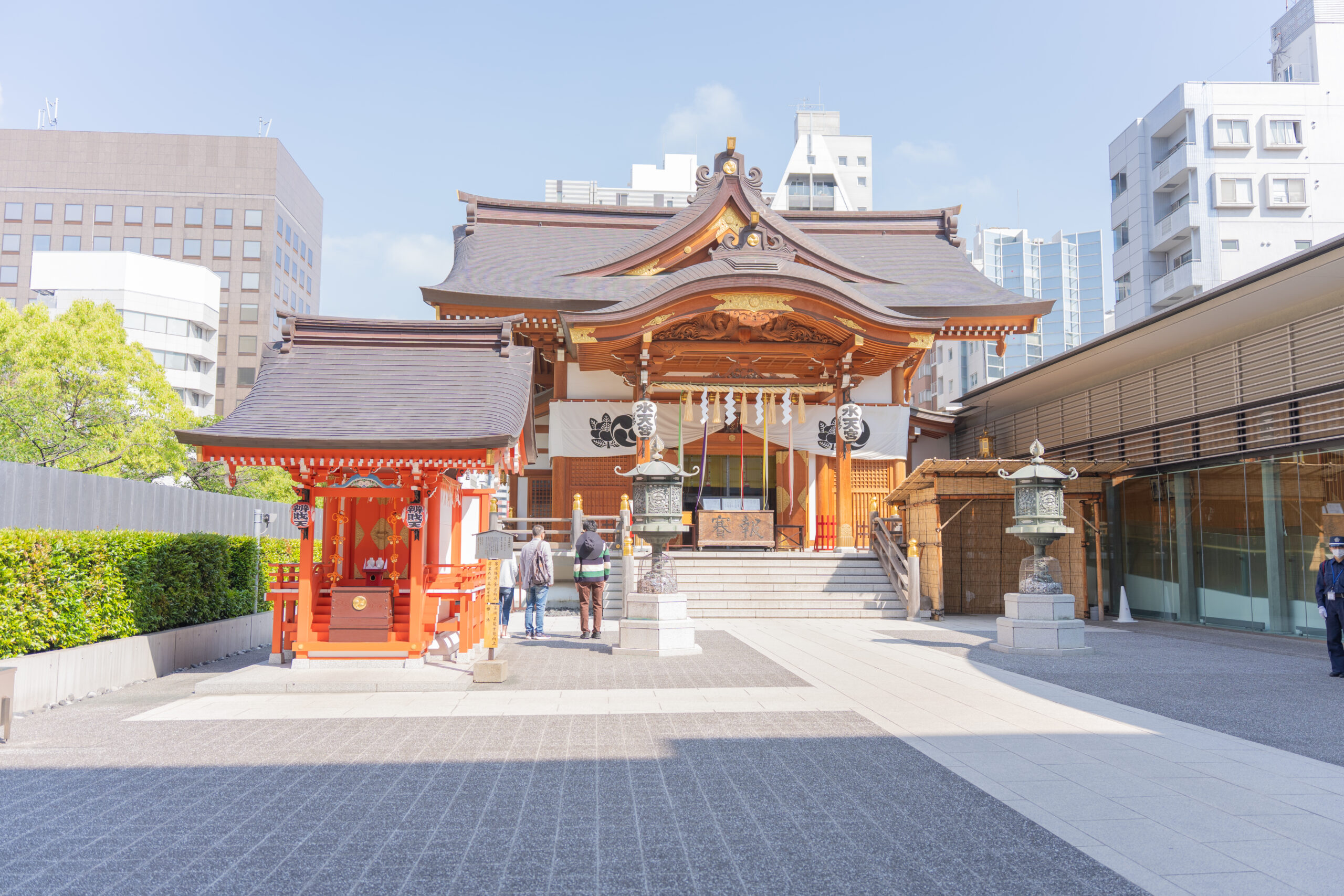 水天宮 本殿前でのお宮参り出張撮影