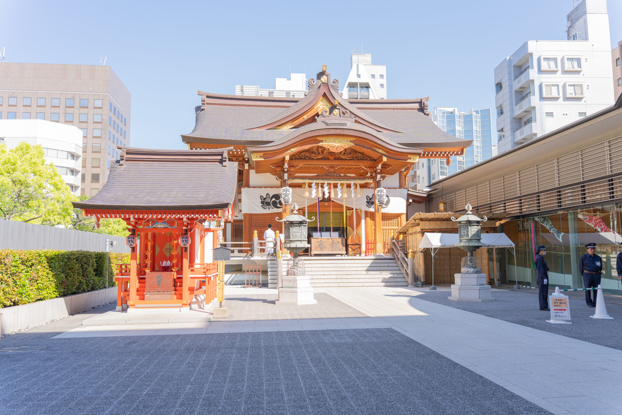 水天宮 本殿前でのお宮参り出張撮影
