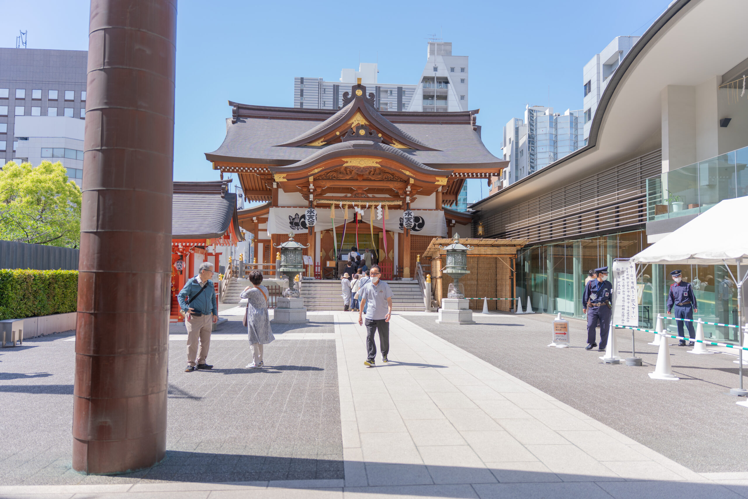 水天宮 本殿前でのお宮参り出張撮影
