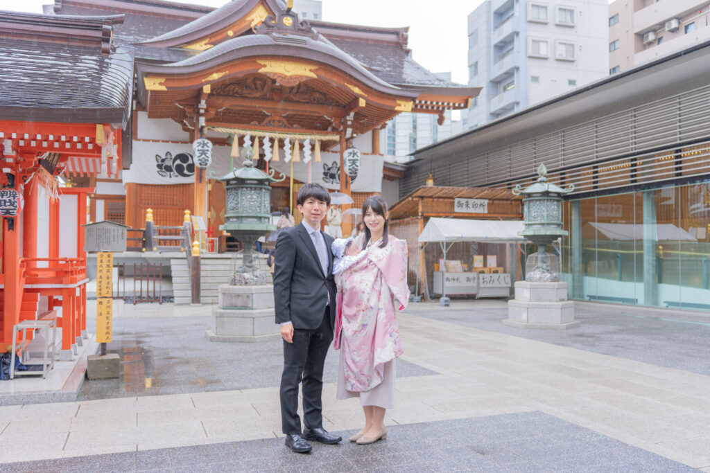 水天宮雨の日の出張撮影で2階ので家族写真