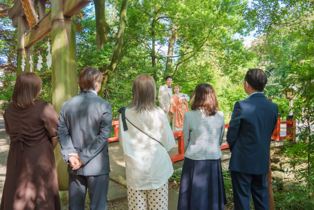 武蔵一宮氷川神社(さいたま市)でお宮参り出張撮影の写真と撮影スポット紹介|2025年7月更新|20枚以上の参考写真
