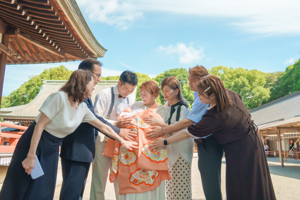 武蔵一宮氷川神社(さいたま市)でお宮参り出張撮影の写真と撮影スポット紹介|2025年7月更新|20枚以上の参考写真