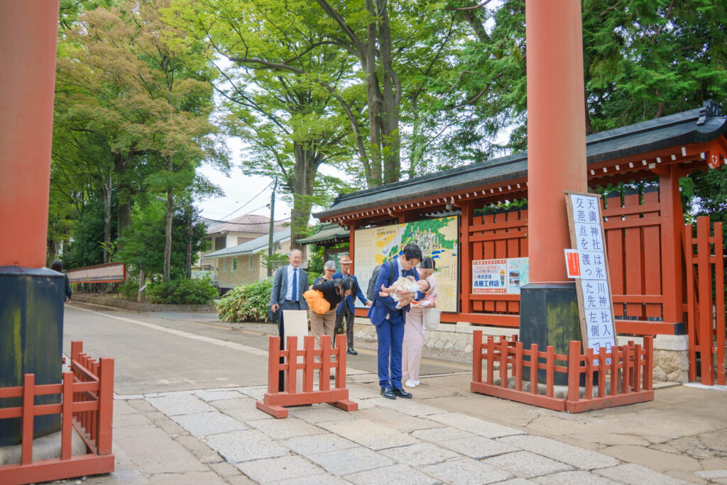 大宮氷川神社お宮参り出張撮影家族写真
