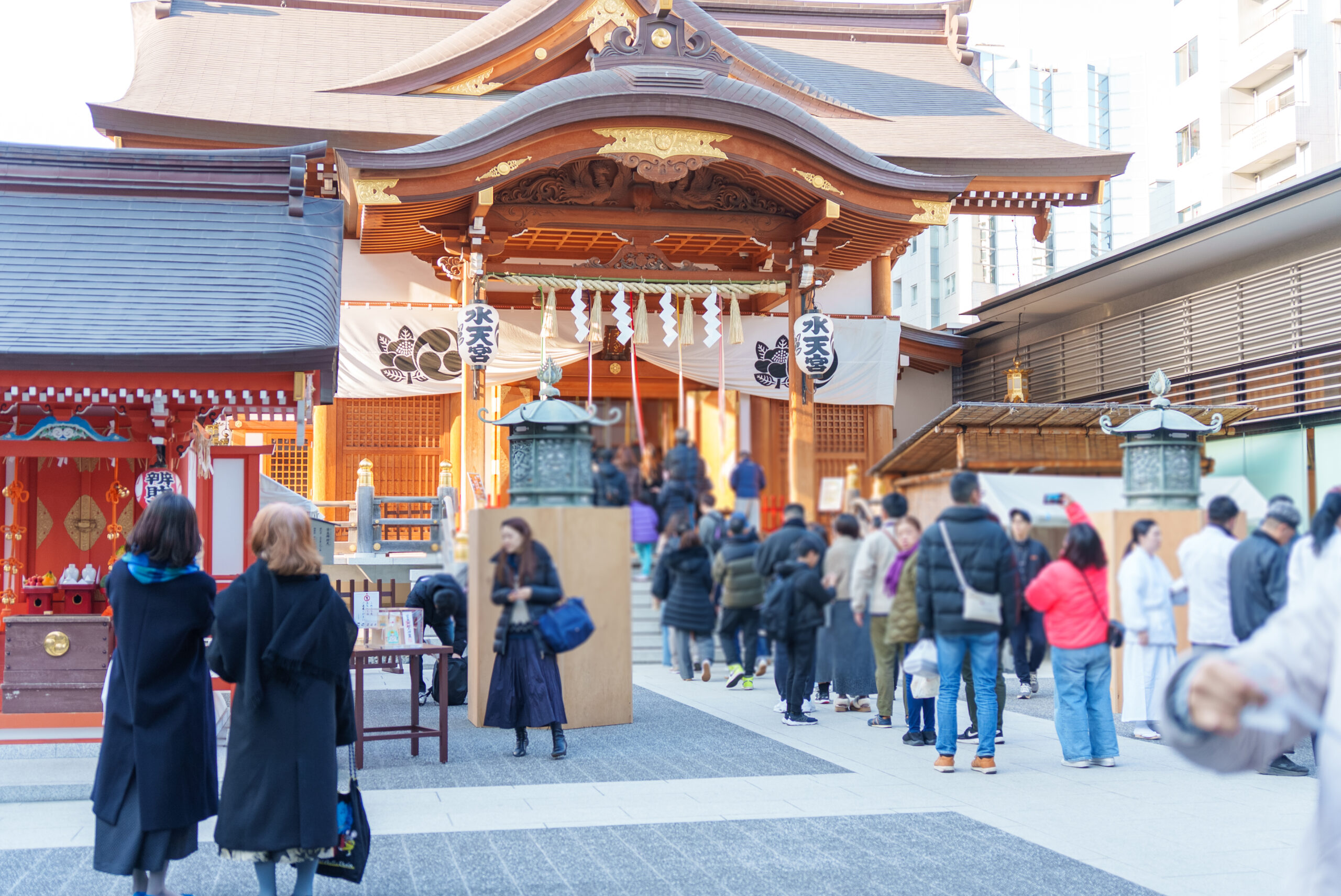 水天宮 本殿前でのお宮参り出張撮影