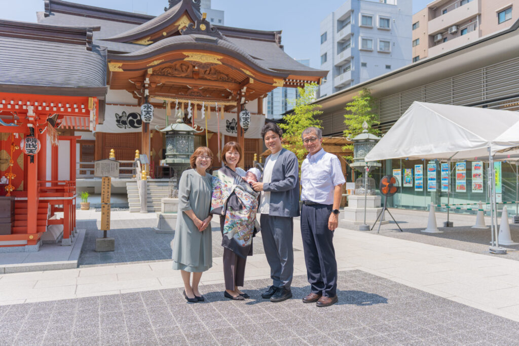 水天宮のお宮参り後に人気の「人形町今半 銀座店」を写真付きで紹介。アクセス・個室・営業時間・会食の流れ・お食い初めのポイントを、水天宮で年間100組以上撮影するフォトスマイルズが詳しく解説します。