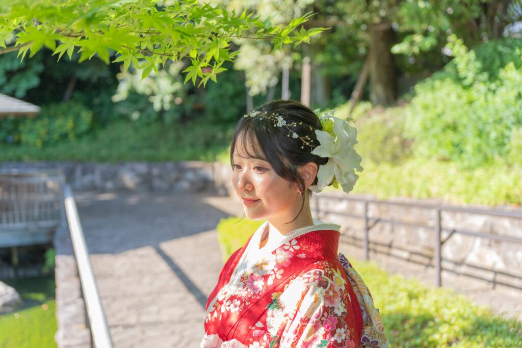 振袖の帯と髪飾りを写した成人式前撮りのパーツ写真